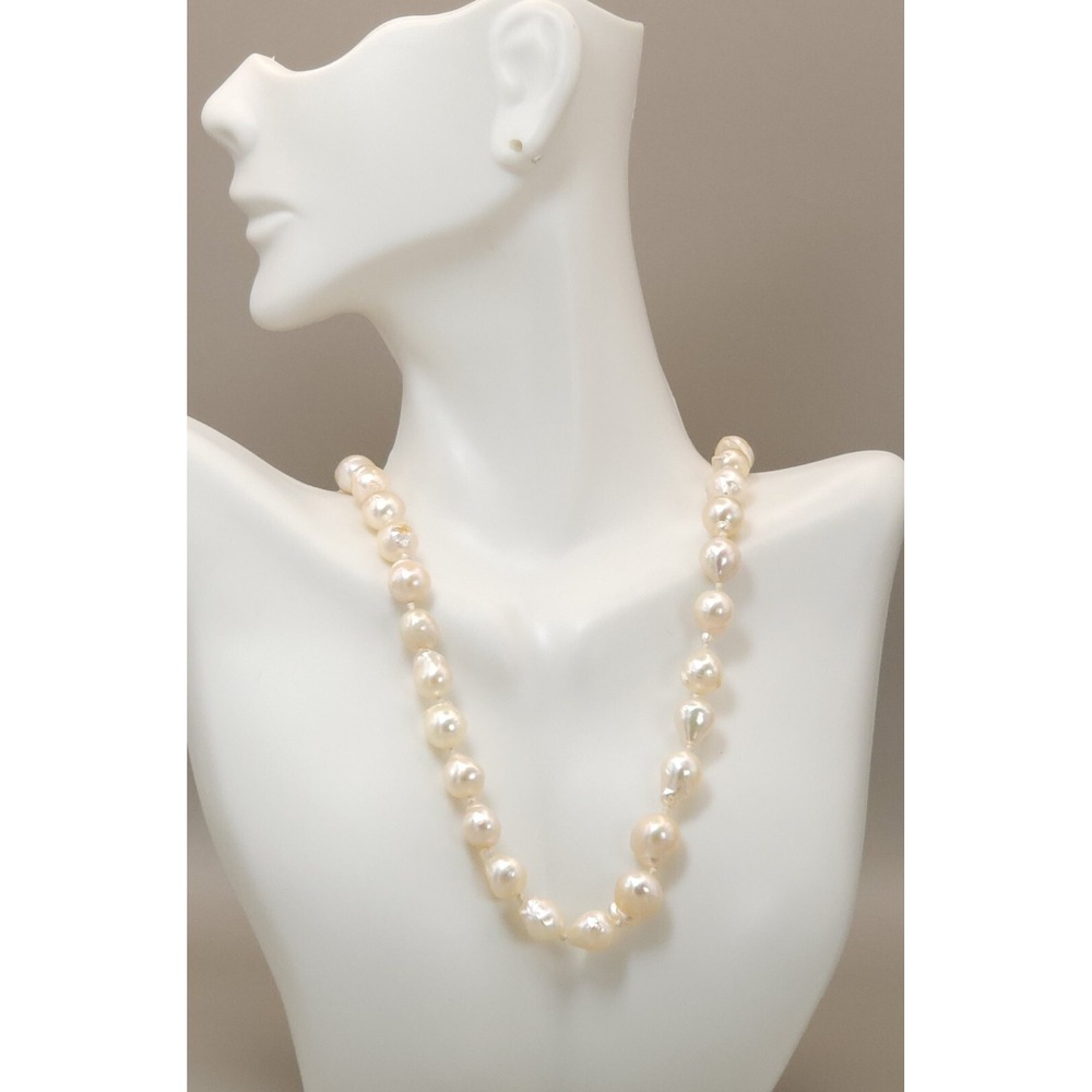 Natural Baroque Pearl necklace 18" 8.8mm Pearls Yellow Gold Jade Clasp HK - Picture 7 of 16